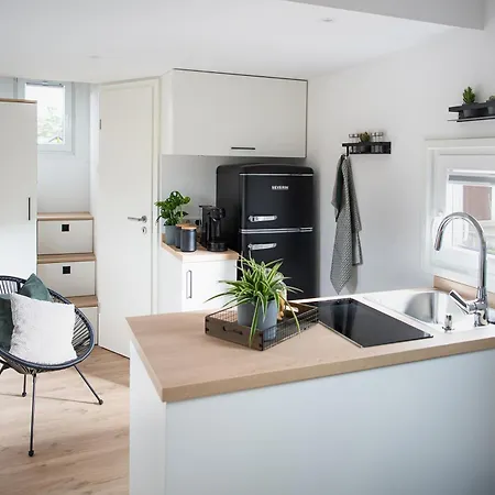 Tiny Om Holiday home *